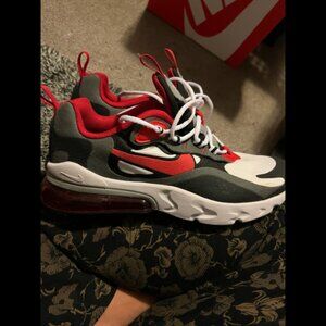 Nike air 270